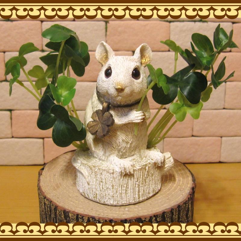 置物 動物 可愛い ネズミの置物 ねずみとクローバーの貯金箱 マウス バンク 鼠 干支 オブジェ 正月飾り インテリア 縁起物 雑貨の森 Ki Ra Ra Yahoo 店 通販 Yahoo ショッピング