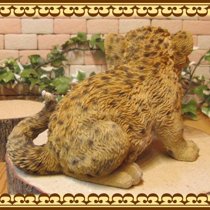 チーターの置き物　インテリアチーターオブジェ　中古品 チーター 豹 ひょう 真鍮 インテリア オブジェ 雑貨 置物 ヒョウ