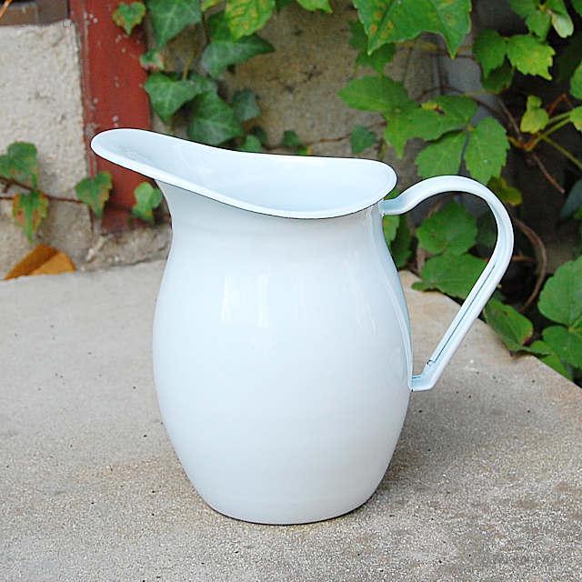 ホーローピッチャーホワイト 白 ほうろう ホウロウ 琺瑯 キッチン 花器 ポット 無地 水やり おしゃれ 590 C 雑貨レイジー 通販 Yahoo ショッピング