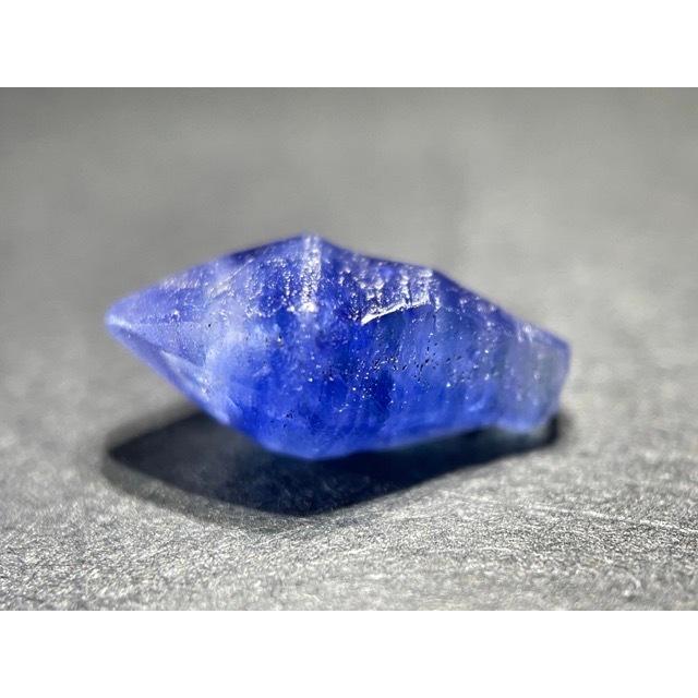 スリランカ産非加熱天然ブルーサファイアクリスタル原石 スリランカ産非加熱天然ブルーサファイア原石ブルーサファイア