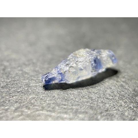 サファイアクリスタル サファイア天然原石 ブルーサファイアコランダム