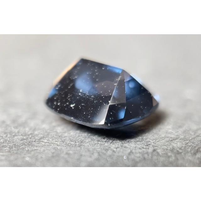 スピネル スピネルルース ダークブルー 1.80 カラット スピネル スピネルルース ダークブルー 1.80 カラット