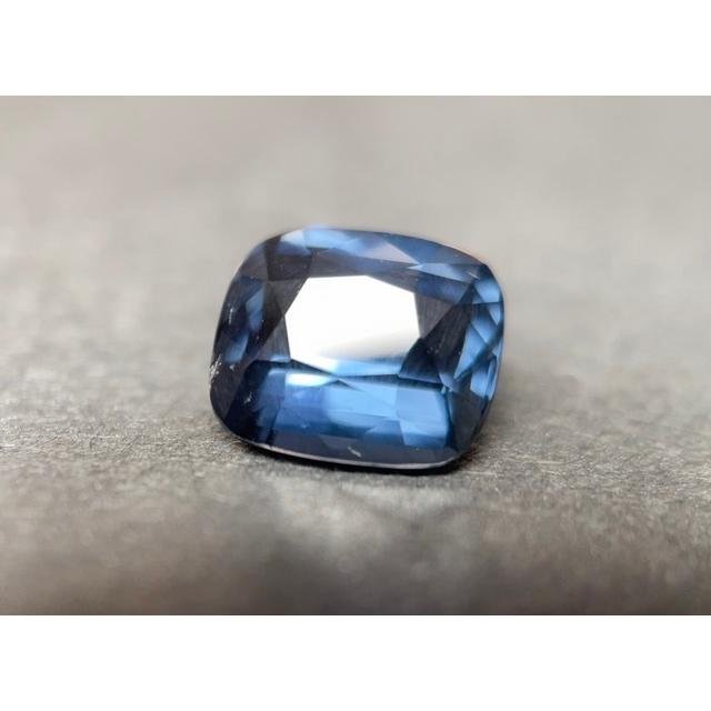 スピネル スピネルルース ダークブルー スピネル 1.80 カラット クッション カット 天然宝石 スリランカ原産の画像