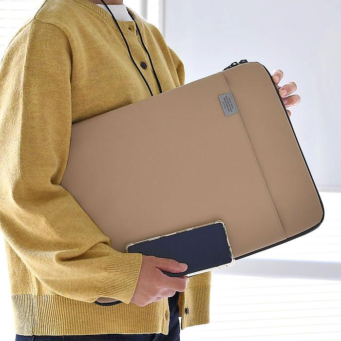 ♢美品♢小型&軽量♢お洒落デザイナーズPC♢メモリ4G♢カメラ♢大容量HDD クリエイター向けの究極のストレージ！高速データ転送が可能なLaCie
