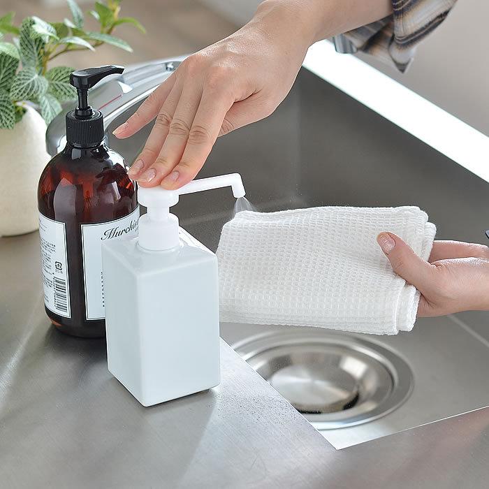 スプレーボトル 300ml スクエアシャワーボトル アルコール対応 詰め替え 除菌 消毒 手指 ウイルス対策 エタノール 磁器 日本製 Lolo ロロ 無地 おしゃれ 0000 雑貨ショップドットコム 通販 Yahoo ショッピング