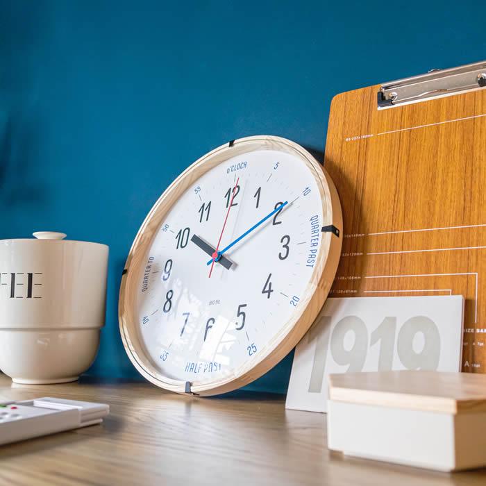 掛け時計 おしゃれ バウハウス ウォールクロック BAUHAUS Fonts Wall Clock CarlMarx 壁掛け スイープムーブメント キッズ 子供 知育 シンプル 北欧 ギフト｜zakkashopcom｜05