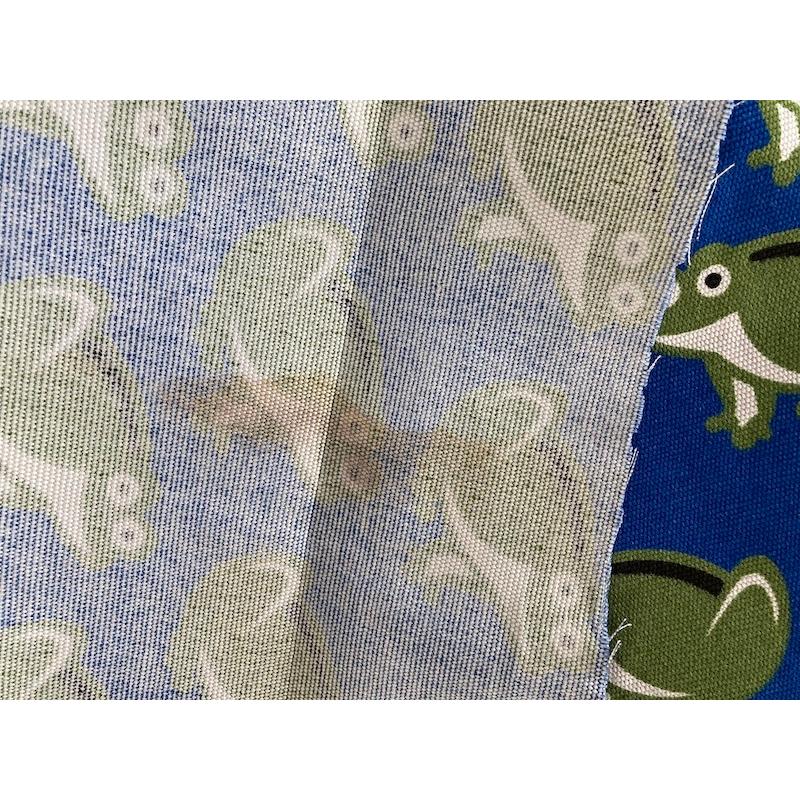 カエルの生地 蛙柄 幅150 長さ100 手作り ハンドメイド Frog フロッグ kaeru かえる ブルー地緑蛙 汚れあり｜zakkayakaeru｜08