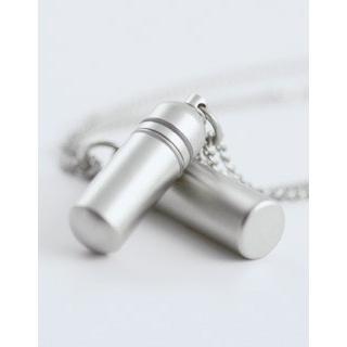 オールチタン製ピルケース 安心・安全　医師も推薦　軽い　シルバーカラー・ブラック　ネックレスペンダント