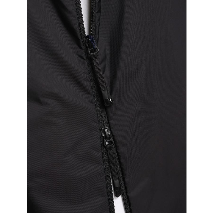 メンズ　モンクレール　ベスト MONCLER（モンクレール） 撥水 ナイロン ワンポイントロゴ フード付き