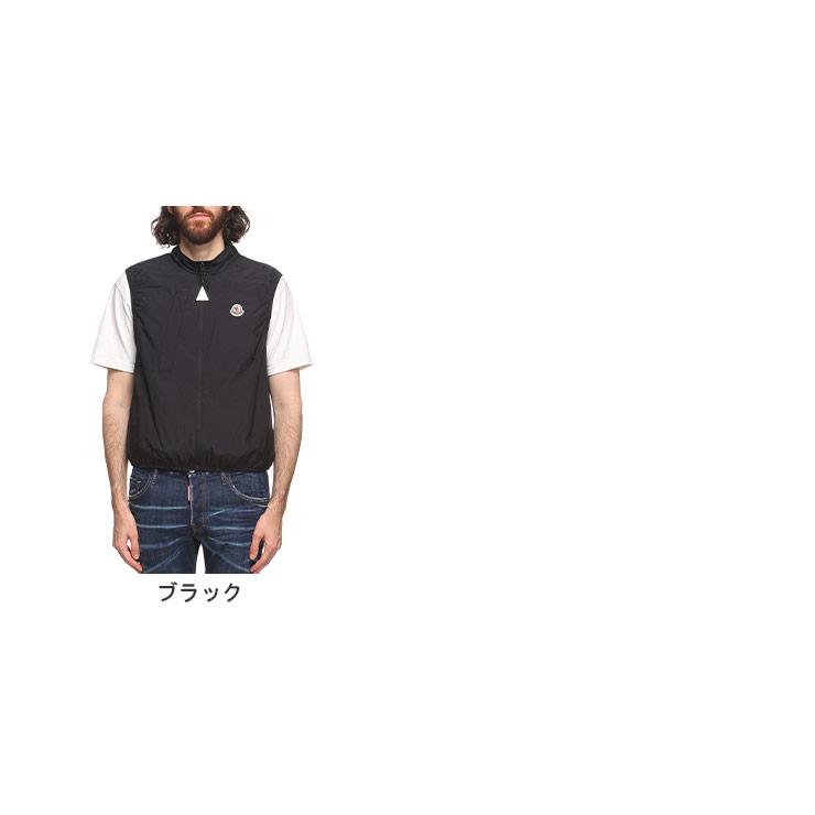MONCLER（モンクレール） 胸元ジッパーポケット付き ロゴパッチ