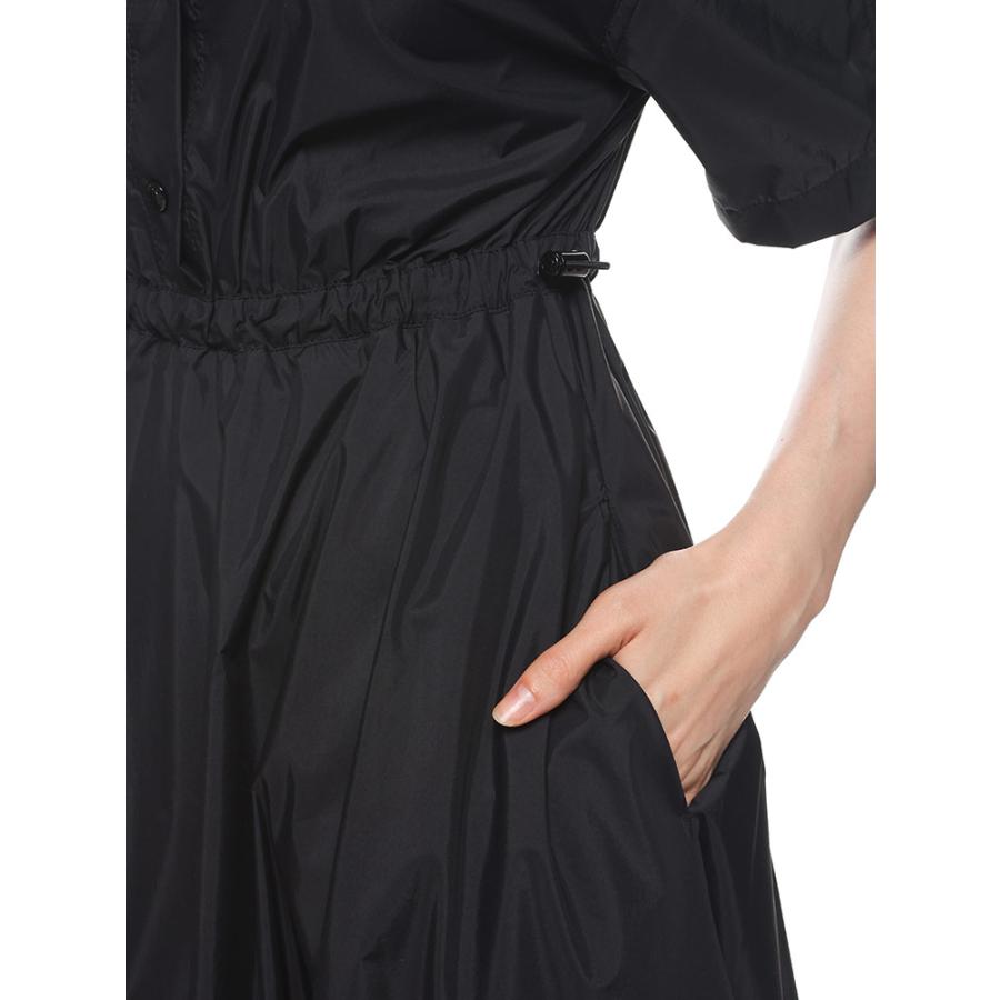 MONCLER（モンクレール） ナイロン ハーフボタン ワッペン付きポケット