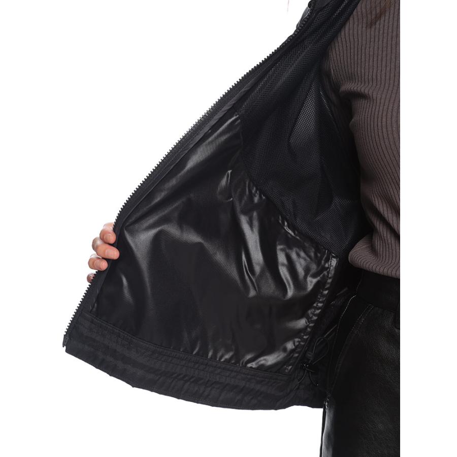 MONCLER ブラック ジャケット ハイネック MONCLER モンクレール フード収納 ハイネック ウインド