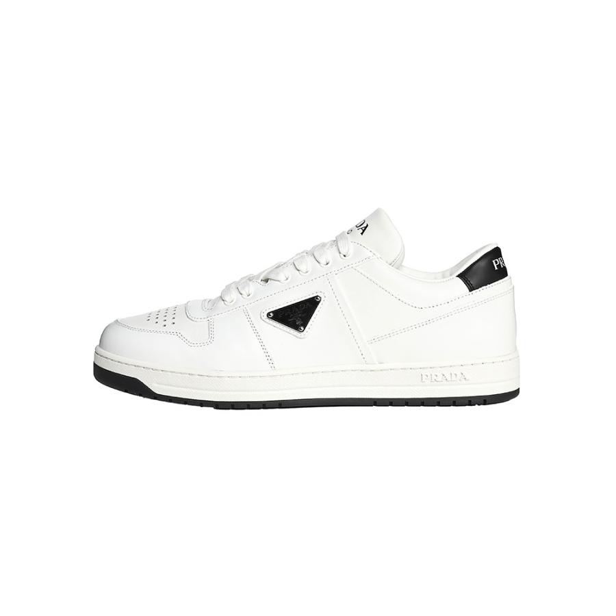 極美品✨現行　プラダ　スニーカー　ローカット　三角ロゴ　レザー　ホワイト PRADA（プラダ） ロゴ レザー ローカット スニーカーダウンタウン