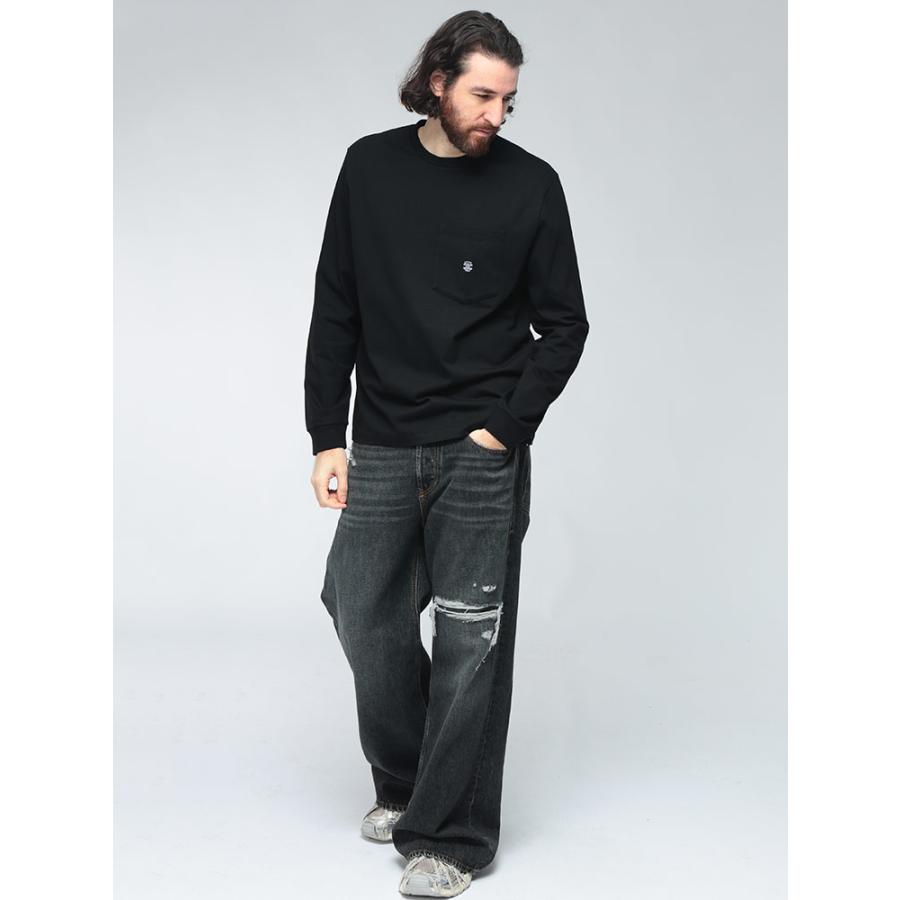 セリーヌ CELINE メンズ Tシャツ 長袖 トリオンフ ワンポイント ロゴ ルーズフィット クルーネック カットソー CELRX0HX1242 ブランド トップス ロンT 春 夏の画像