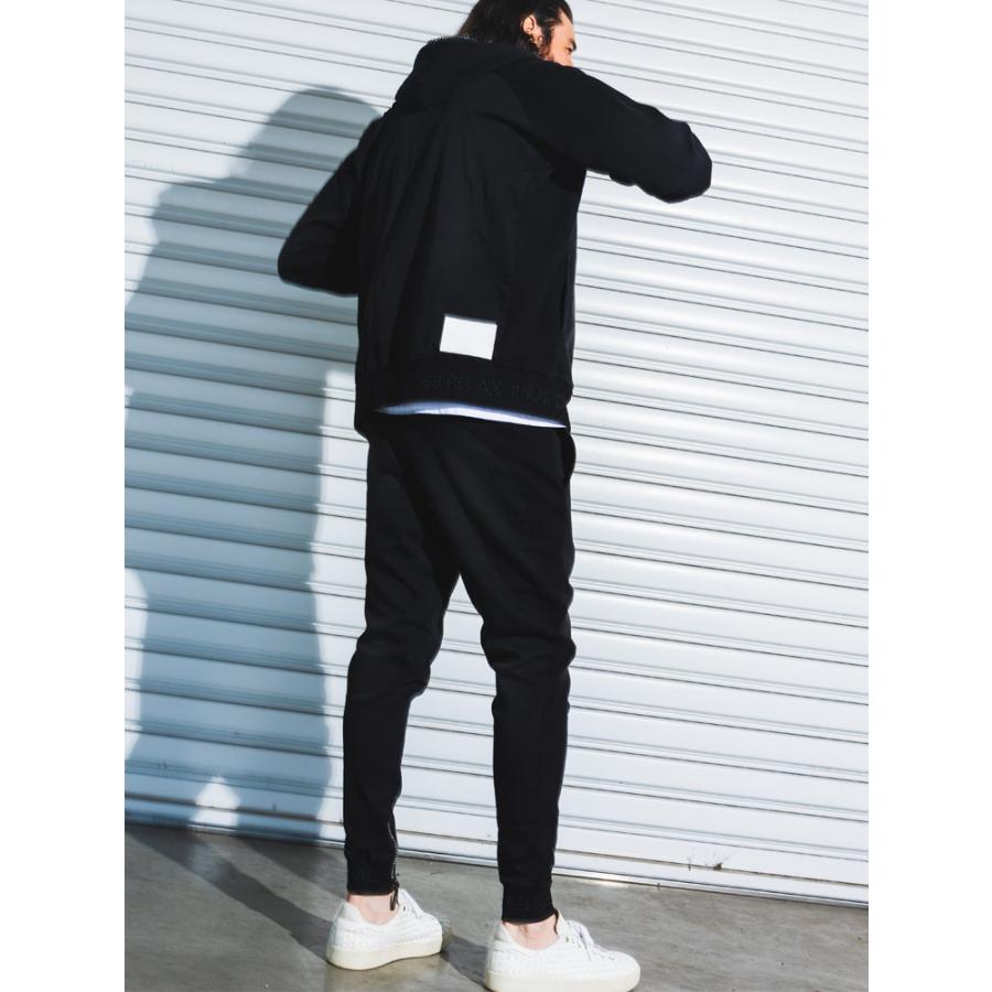 1PIU1UGUALE3 RELAX ウノピュウノウグァーレトレ リラックス