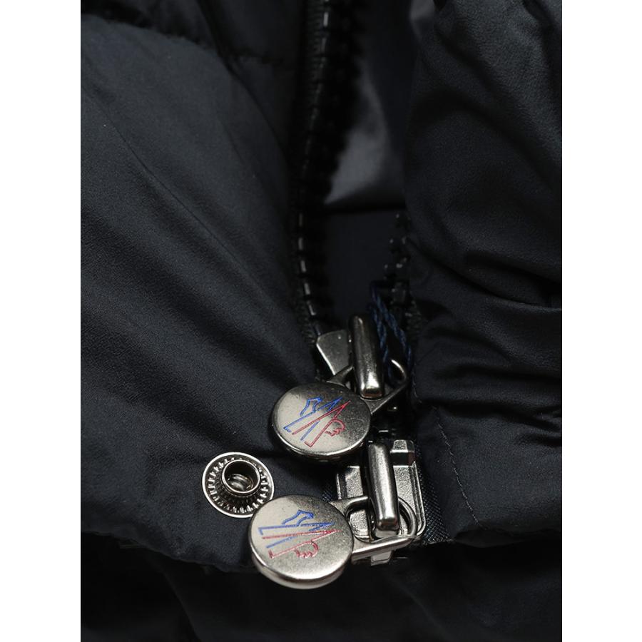 MONCLER（モンクレール） ダウン ベスト メンズ ロゴ マット