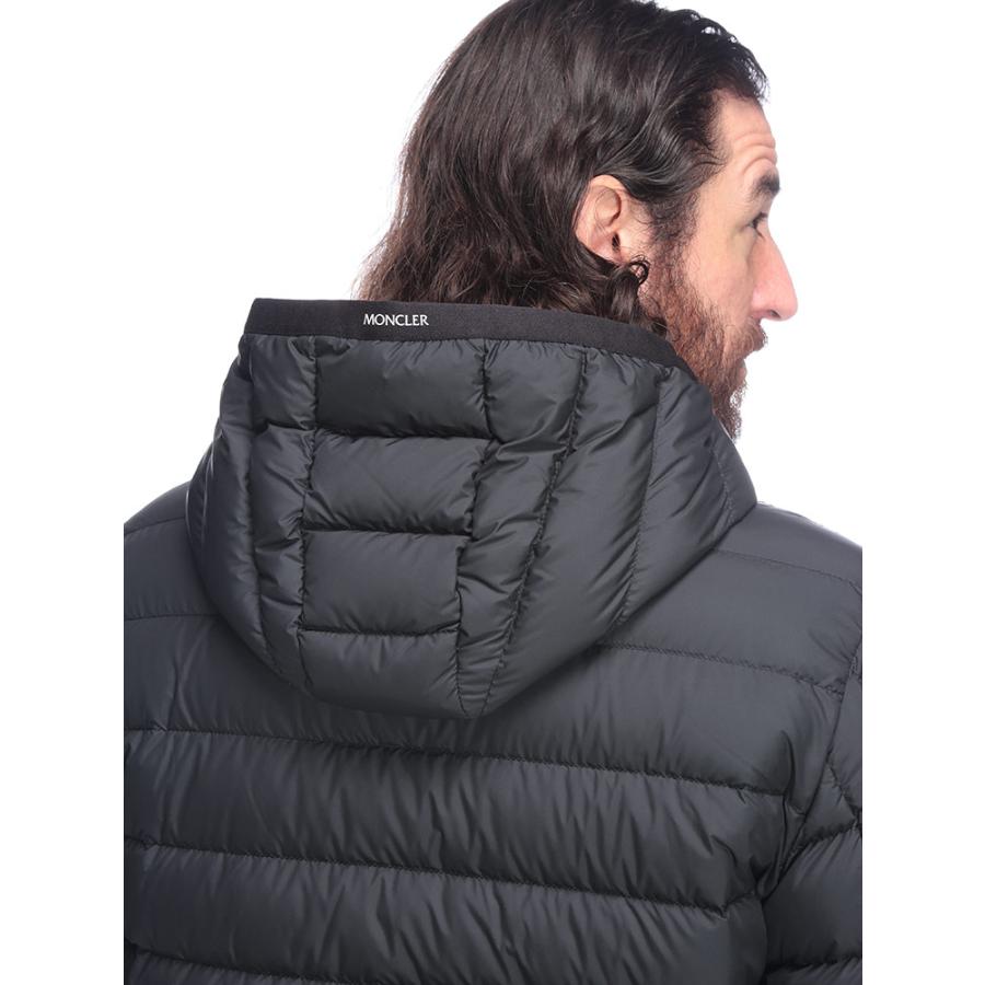 MONCLER（モンクレール） フード フルジップ ライトダウン パーカー