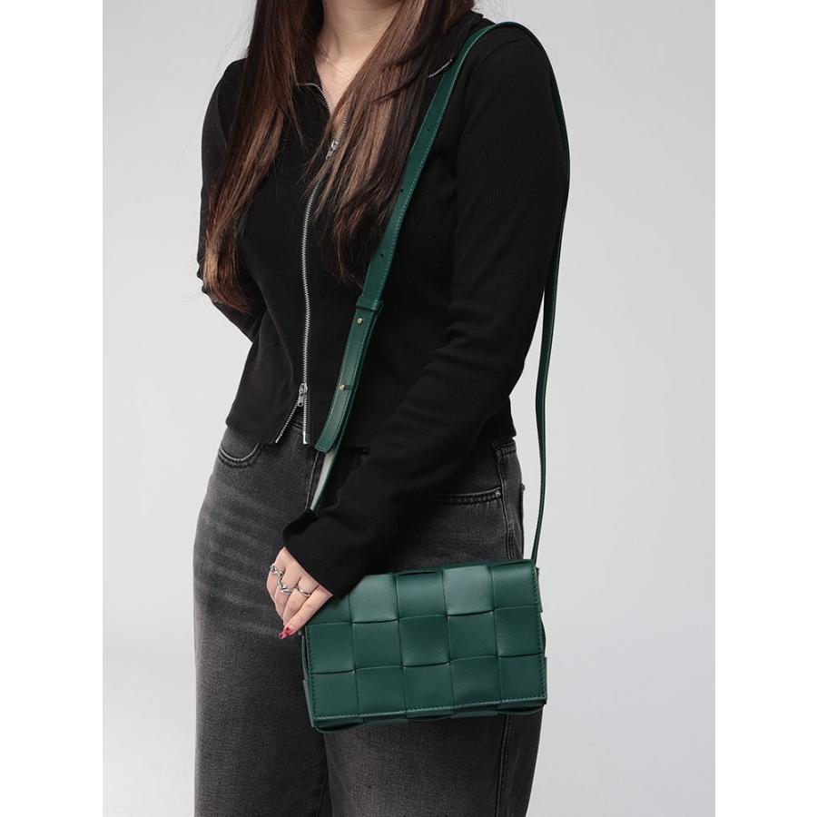 BOTTEGA VENETA イントレチャート バッグ ウエストバッグ カセット BOTTEGA VENETA（ボッテガ・ヴェネタ） バッグ レディース イントレ