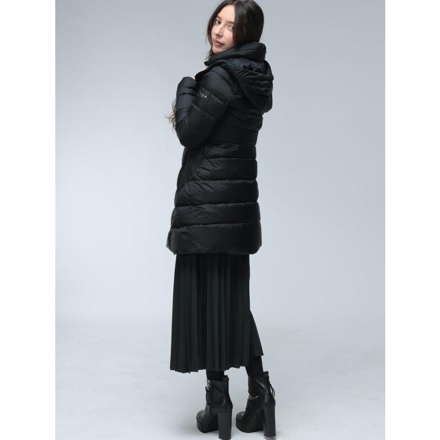 美品 TATRAS POLITEAMA Aライン ダウンコート ふわもち 黒 TATRAS（タトラス） 【並行輸入品】タトラス ダウンコート レディース