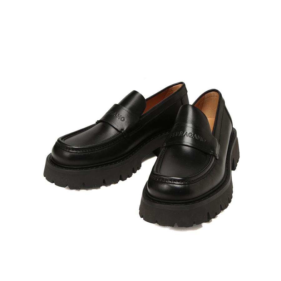 Salvatore Ferragamo パテントレザー　ブラック ローファー FERRAGAMO（フェラガモ） サルヴァトーレフェラガモ ローファー メンズ