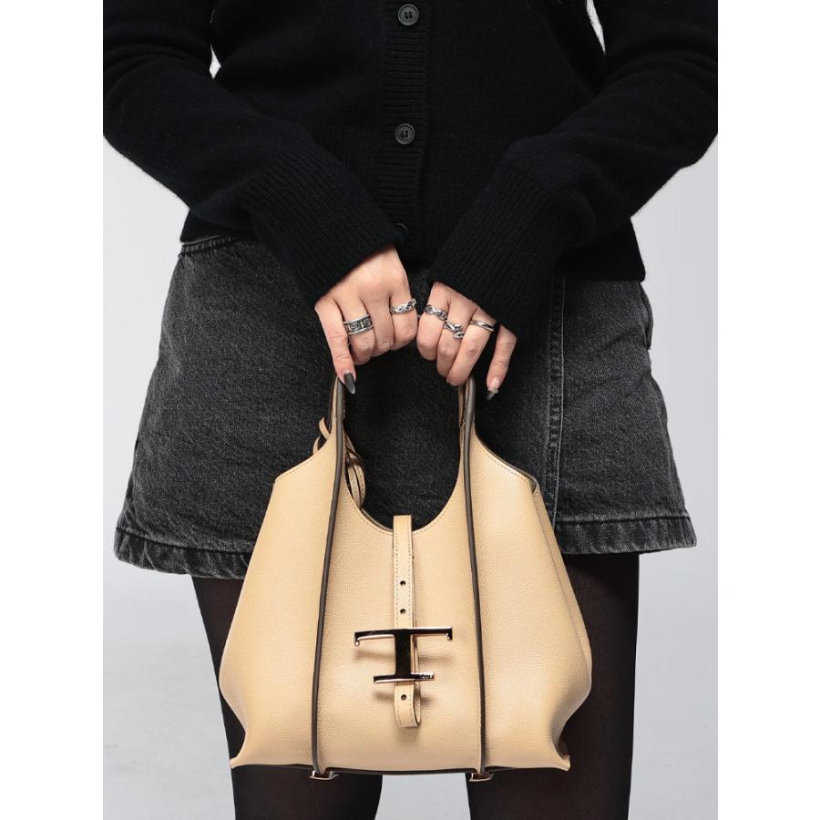 【美品】Tod's トッズ　タイムレス　ポーチ付き　ショルダーバッグ TOD'S（トッズ） 【超美品】TODS ショルダーバッグ T Case ケース T