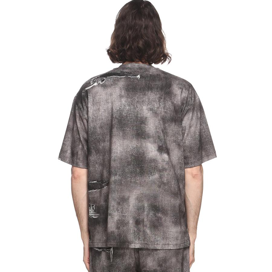 DIESEL（ディーゼル） トロンプルイユ 総柄プリント クルーネック 半袖