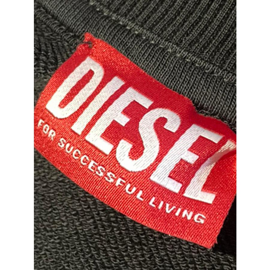 最終値下げ　DIESEL オーバル メタルDロゴ シャイニータンクトップ 最終値下げ DIESEL オーバル メタルDロゴ シャイニータンクトップ