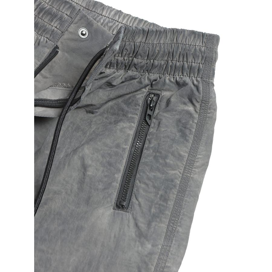 DIESEL ダークグレー カーゴパンツ　ワイド DIESEL（ディーゼル） レディース カーゴパンツ デニム ナイロン