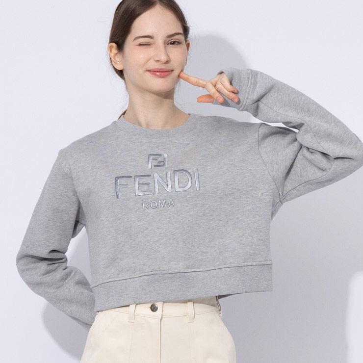 正規品 FENDIトレーナー FENDI (フェンディ) ワンポイントロゴ クルーネック トレーナー