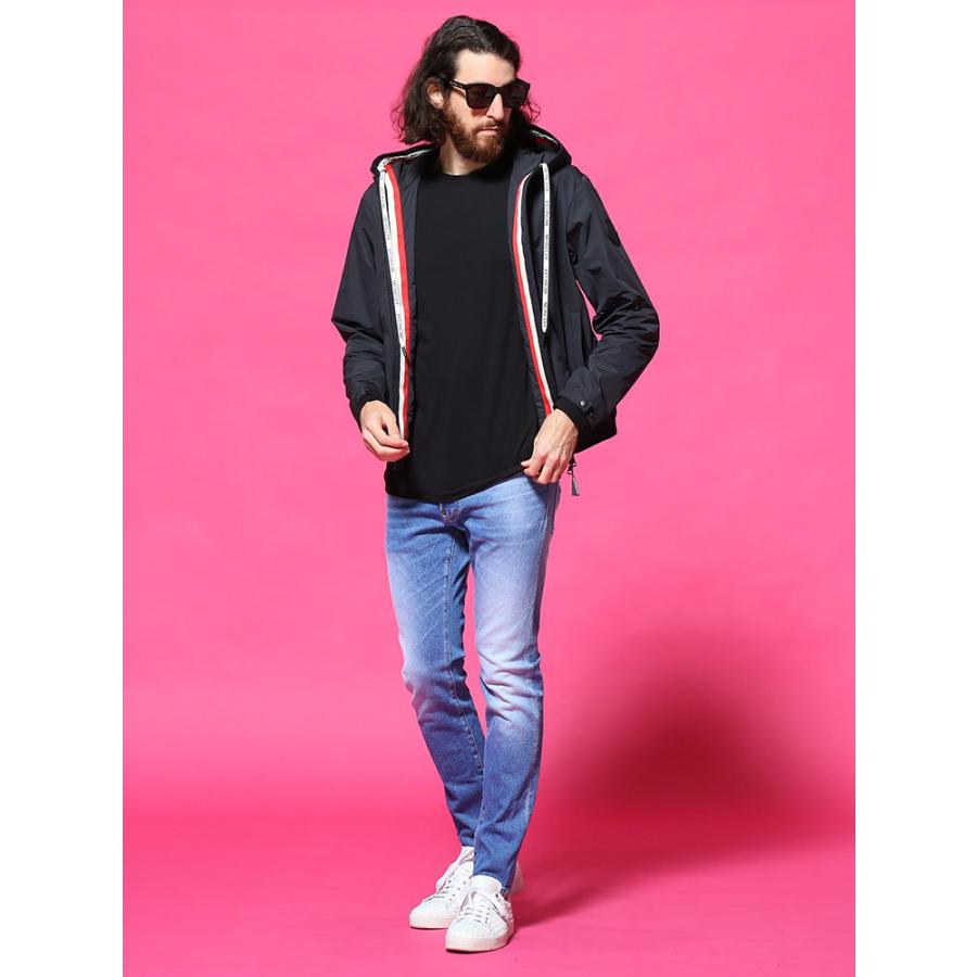 MONCLER モンクレール メンズ ナイロンジャケット ロゴ MONCLER モンクレール メンズ ナイロンジャケット ロゴ