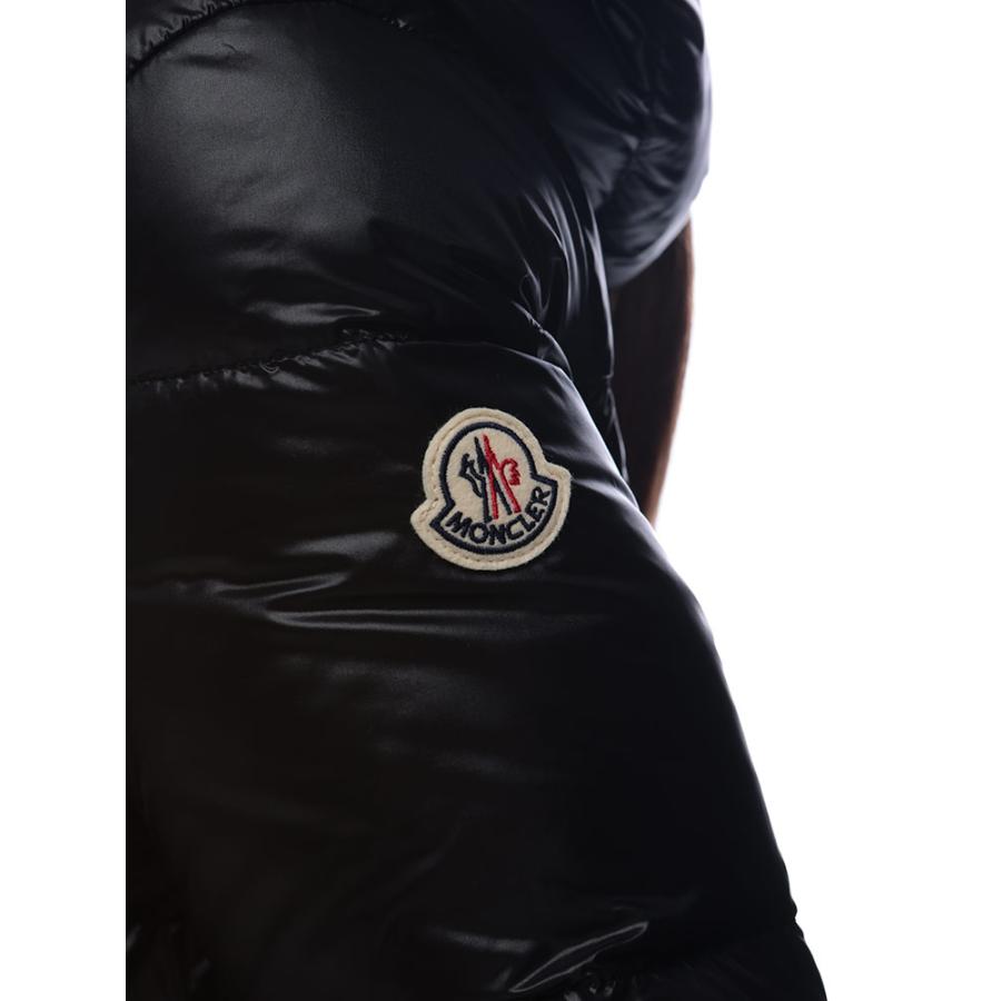 MONCLER（モンクレール） ナイロン フルジップ フレア ショート ダウン