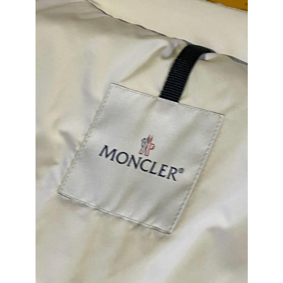 MONCLER（モンクレール） ノーカラー フルジップ ダウンジャケット