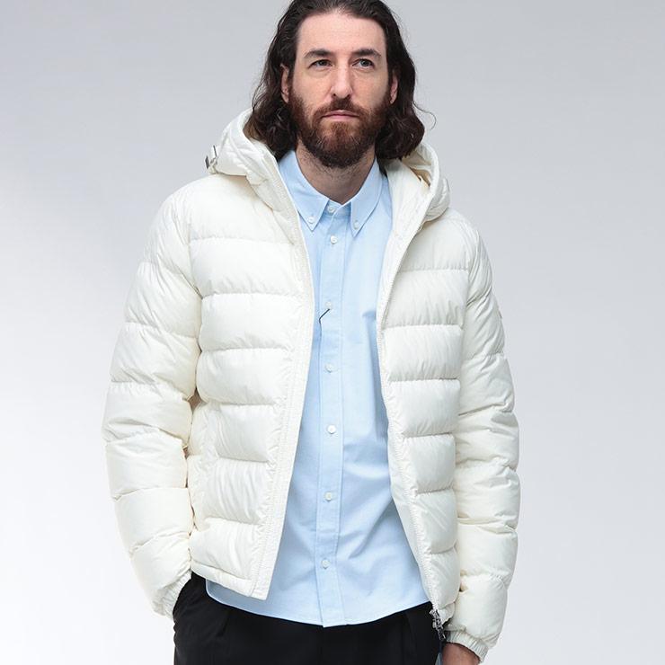 MONCLER（モンクレール） ダウン アウター フードロゴ ストラップ