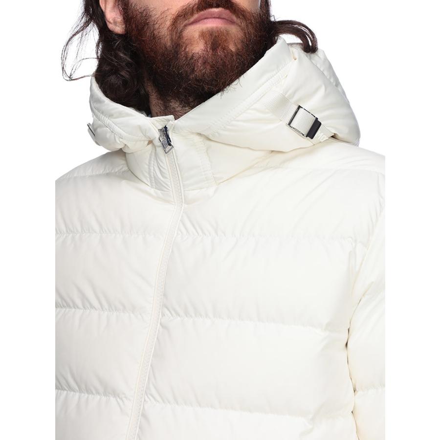 MONCLER（モンクレール） ダウン アウター フードロゴ ストラップ