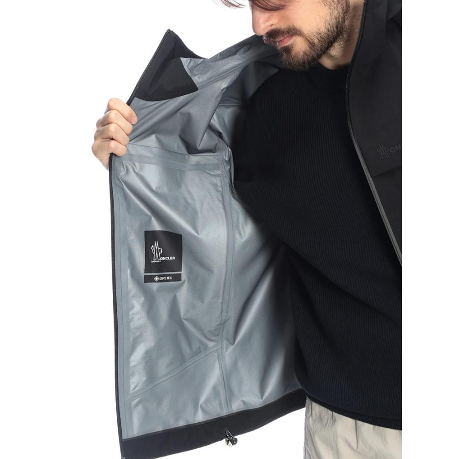 美品★モンクレール・GRENOBLE ワッペン付 ナイロンパーカー(1) MONCLER（モンクレール） フーディ メンズ ロゴ 裏起毛 プルオーバー