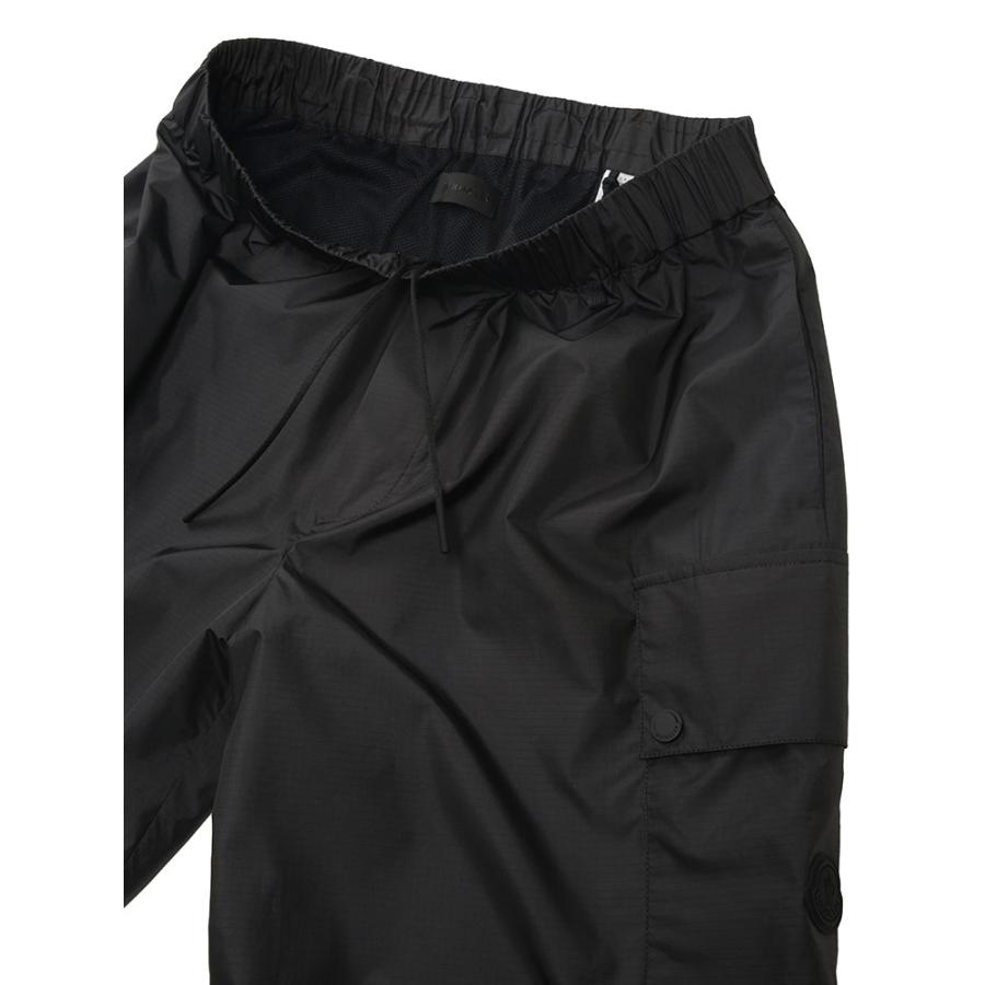 モンクレール MONCLER メンズ ショートパンツ カーゴポケット 裏メッシュ ショーツ MC2B00003598AS ブランド ボトムス ポケット 春 夏の画像