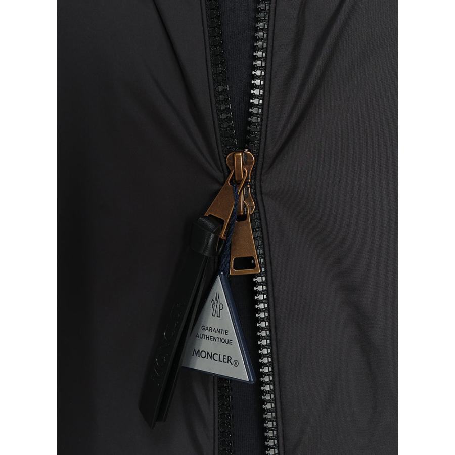 モンクレール MONCLER レディース ナイロンジャケット Fegeos レザーチャームジップ クロップド丈 ストレッチナイロン ブルゾン MCLFEGEOS6 ブランド アウターの画像