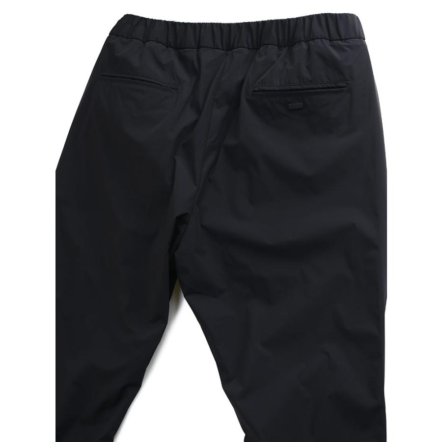 HERNO（ヘルノ） パンツ ナイロンパンツ メンズ ストレッチ テーパード ブランド ボトムス スポーツ HRPT0001UL12691 ...
