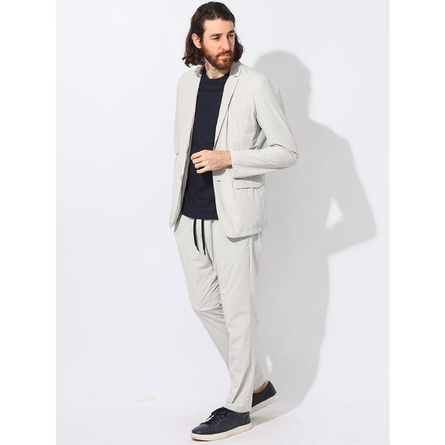 HERNO (ヘルノ) 撥水 ストレッチ シングル2ツ釦 ナイロン HERNO (ヘルノ) 撥水 ストレッチ シングル2ツ釦 ナイロン
