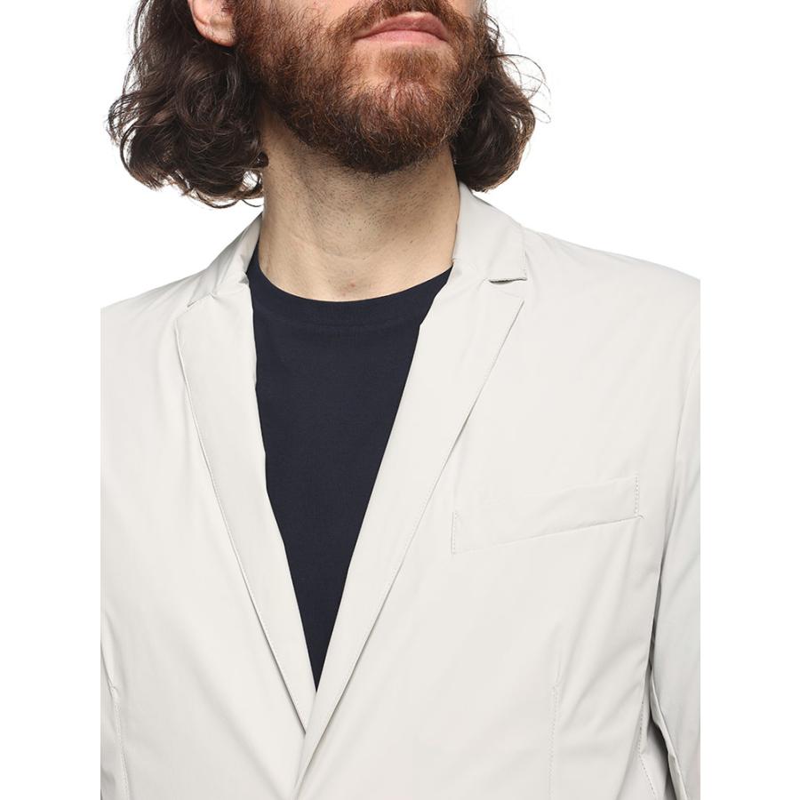 HERNO (ヘルノ) 撥水 ストレッチ シングル2ツ釦 ナイロン HERNO (ヘルノ) 撥水 ストレッチ シングル2ツ釦 ナイロン