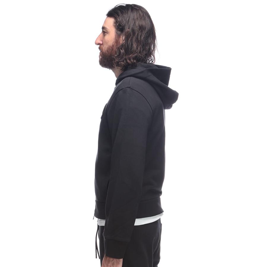 MONCLER（モンクレール） エンボスロゴパッチ フルジップ パーカー