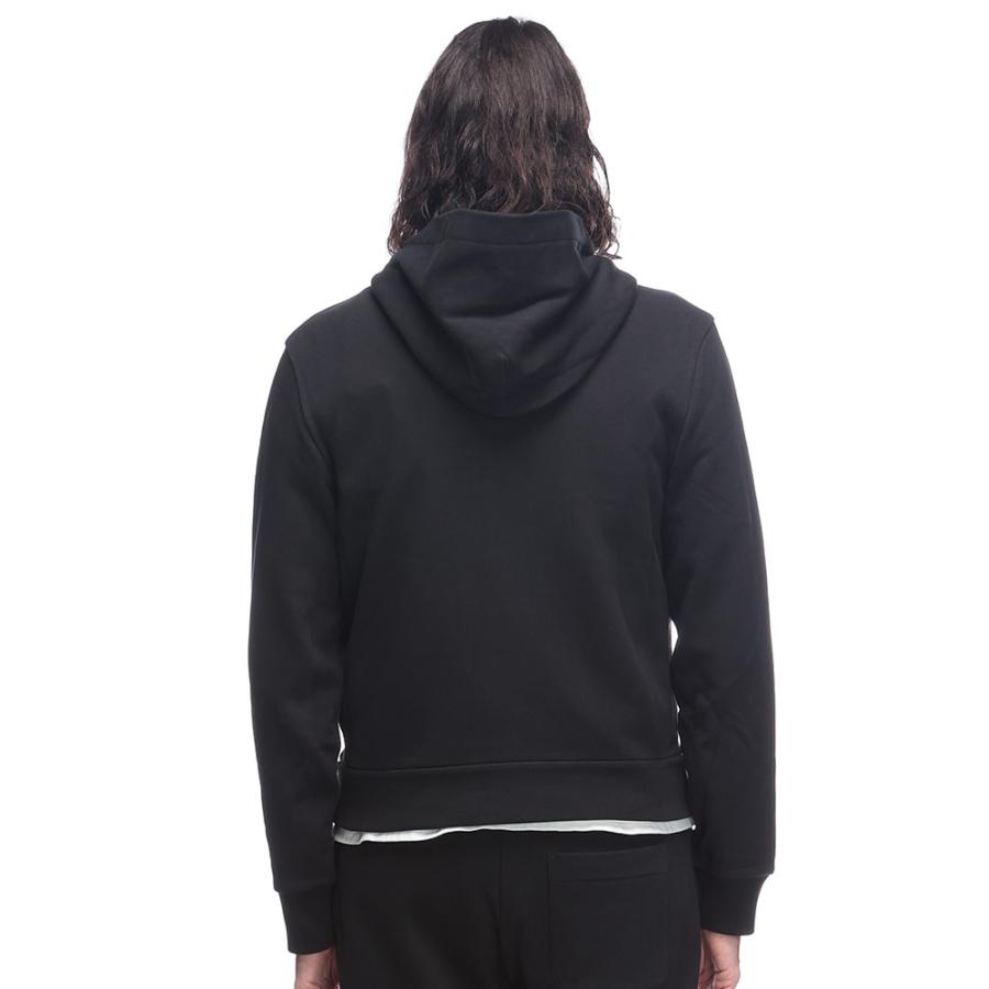MONCLER（モンクレール） エンボスロゴパッチ フルジップ パーカー