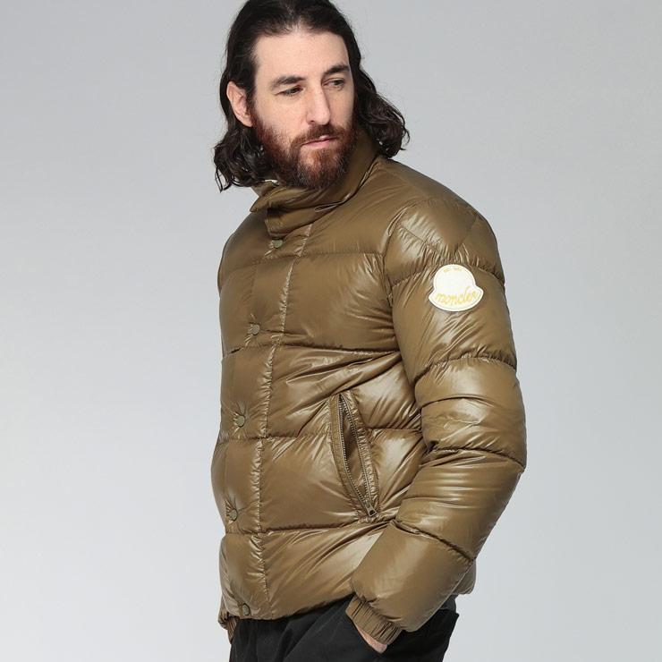 MONCLER（モンクレール） ダウン アウター メンズ スタンドカラー