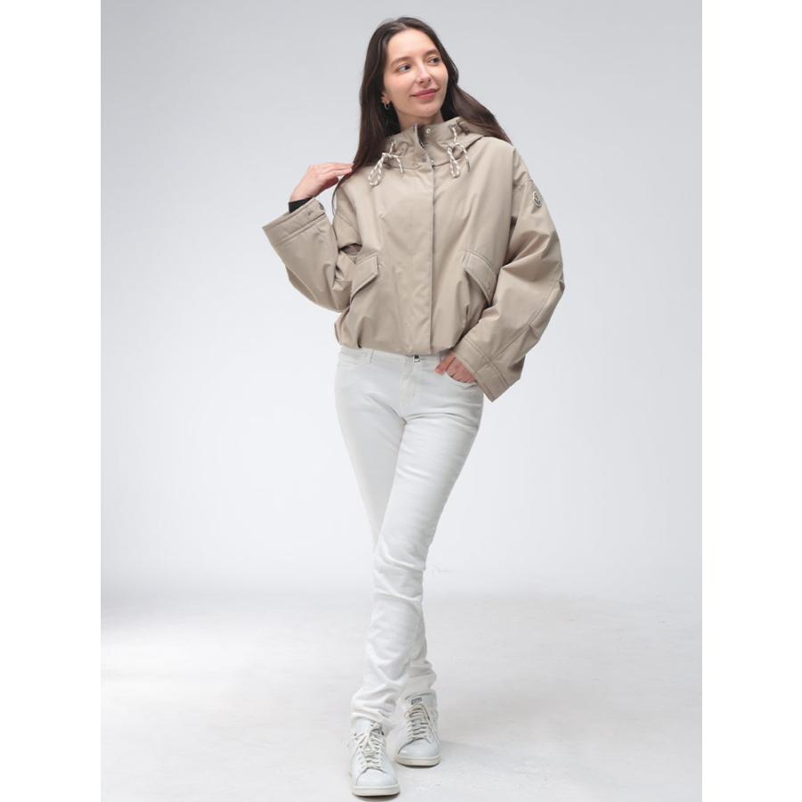 MONCLER（モンクレール） レディース ダウンジャケット ロゴ