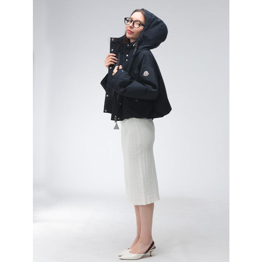 MONCLER（モンクレール） レディース ダウンジャケット ロゴ
