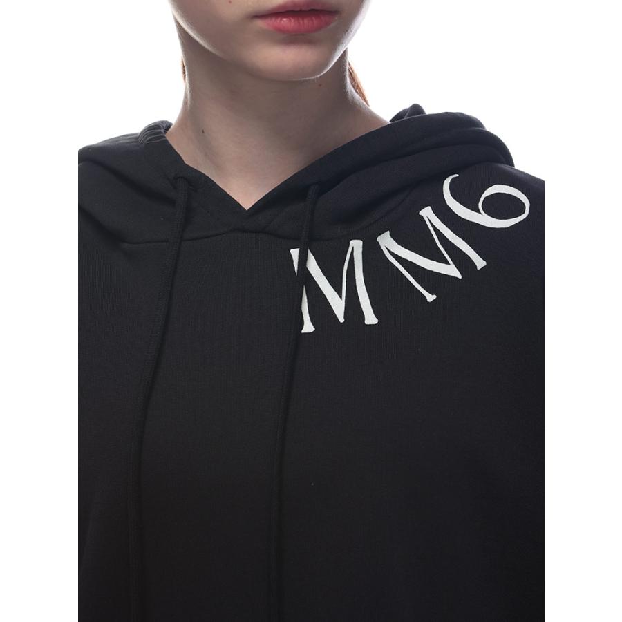 エムエムシックス メゾン マルジェラ MM6 Maison Margiela パーカー レディース ロゴプリント ショート丈 MM6GU0241M25012の画像