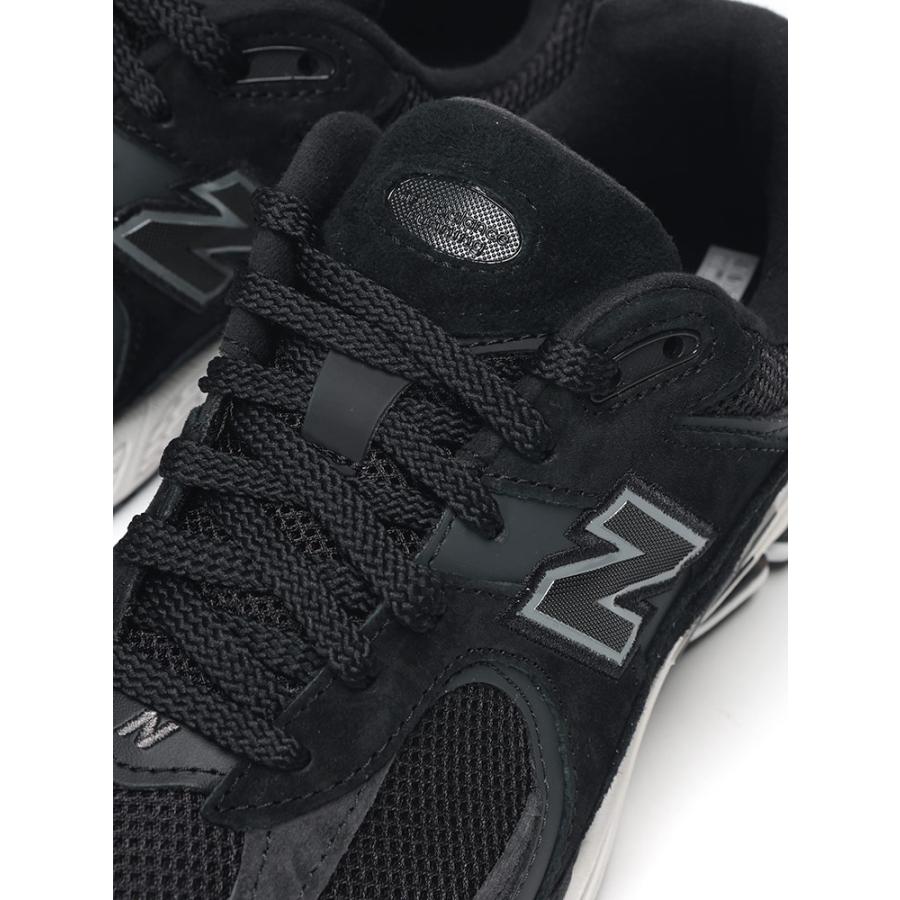 New Balance 2002R 黒 スエード スニーカー New Balance 2002R スエードスニーカー | ブラック | FARFETCH JP