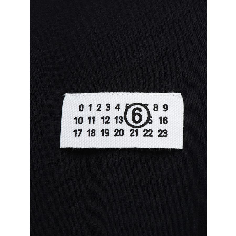 【新作】MM6メゾンマルジェラ　6ロゴTシャツ　ブラック　16 MM6 エムエムシックス メゾン マルジェラ メンズ Maison Margiela ワン