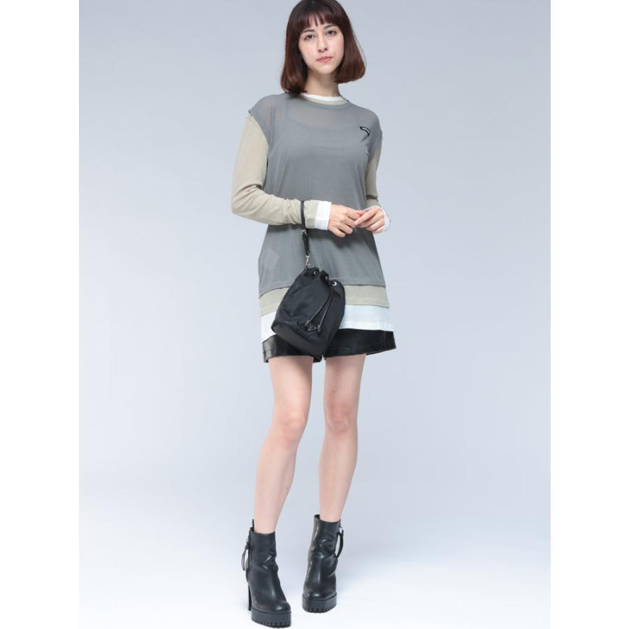 PRADA（プラダ） PRADA Re-Nylon トライアングルロゴ ポーチ