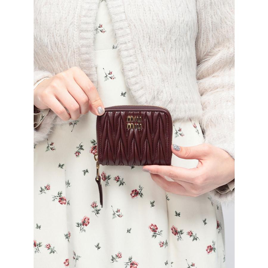 miu miu（ミュウミュウ） ウォレット レディース ナッパレザー